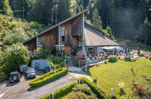 Apartamento "Gîte Le Jorat - Studio" con vistas a la montaña y Wi-Fi