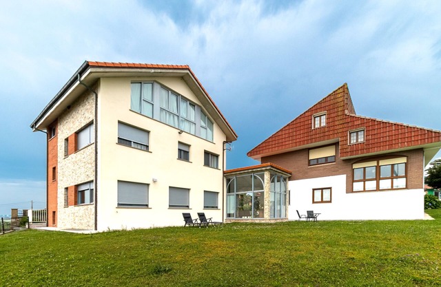 Apartamento 'Gloria-Patchwork' con vistas al mar, jardín compartido y Wi-Fi