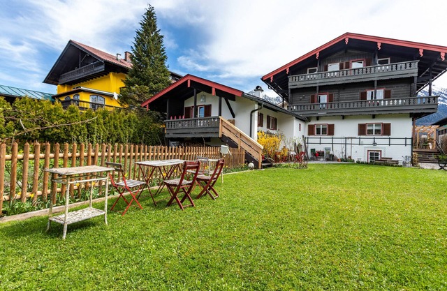 Apartamento 'Haus Alpenveilchen - Appartement 1' con vistas a la montaña, terraza privada y Wi-Fi