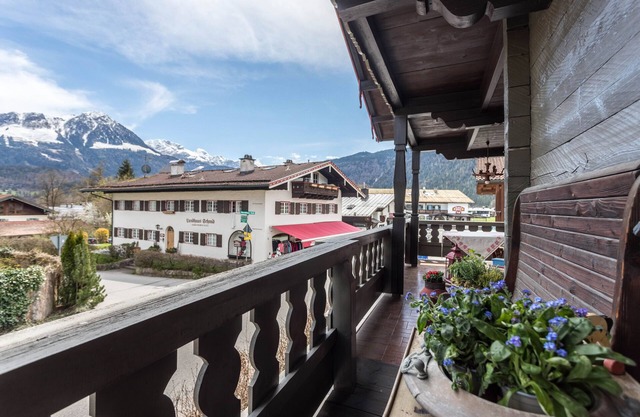 Apartamento 'Haus Alpenveilchen - Appartement 3' con vistas a la montaña, jardín compartido y Wi-Fi
