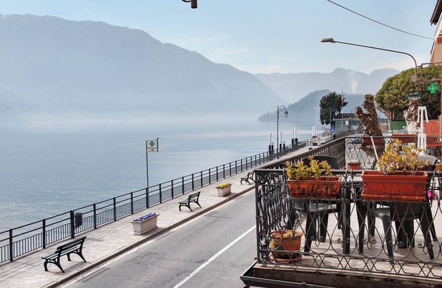 Apartamento "Helvetia" en el lago de Como con vistas al lago, Wi-Fi y terraza