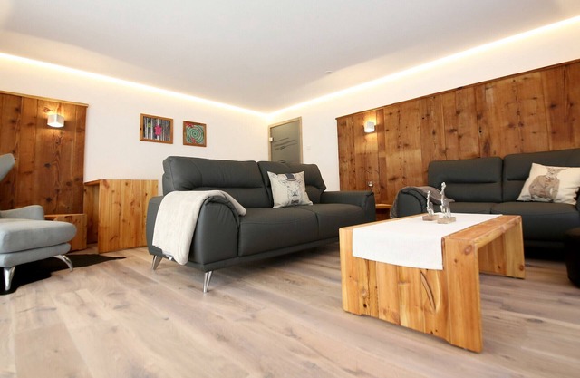 Apartamento 'Holzwieb' con terraza privada, jardín compartido y Wi-Fi