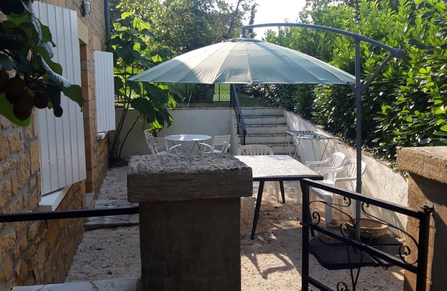 Apartment in La Roque Gageac in the heart of the golden triangle