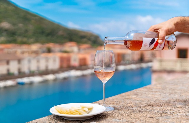 Apartamento 'L'attico Sul Fiume' con terraza privada, Wi-Fi y aire acondicionado