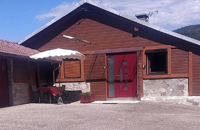 Apartamento 'Le Chalet Des Côtes' con terraza privada y Wi-Fi