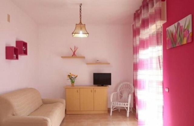 Apartamento 'Le Magnolie 15 - 2° Piano' con vistas al mar, Wi-Fi y aire acondicionado