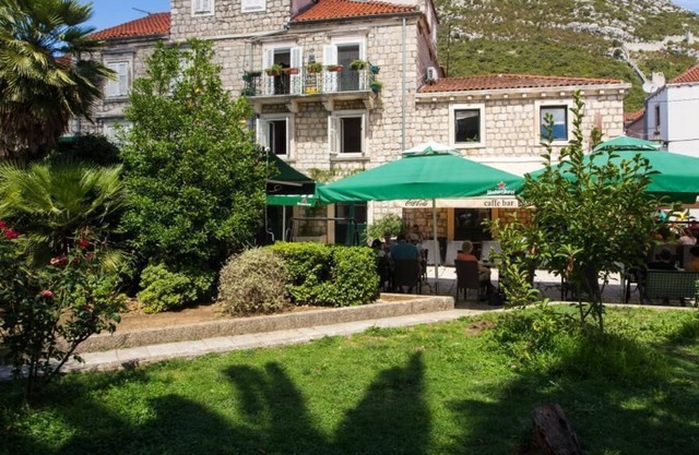 Apartment Main Street - Apartamento de un dormitorio con vista a la ciudad