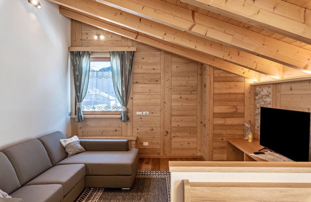 Apartamento 'Majon De Rita' con vistas a la montaña, bañera de hidromasaje y Wi-Fi