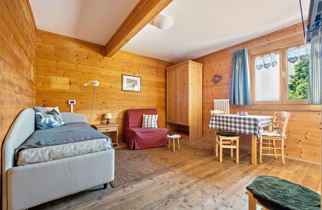 Apartamento 'Monte Altissimo' con vistas a la montaña, terraza compartida y Wi-Fi