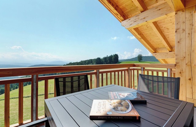 Apartamento 'Moserhof Wohnung Lavendel' con vistas a la montaña, balcón y Wi-Fi