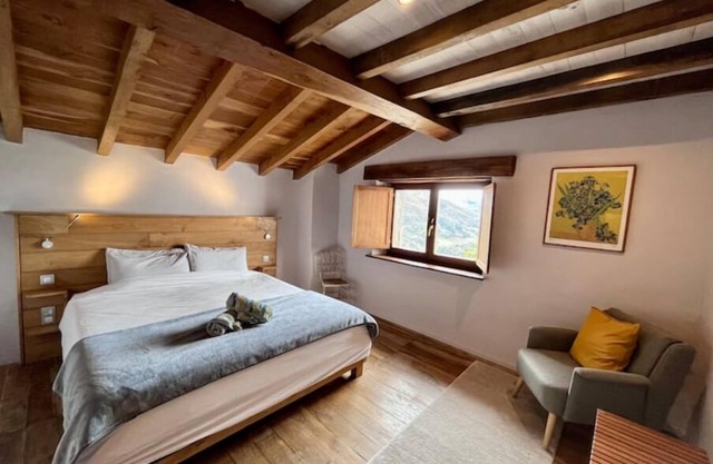 Apartment near the coast. Mountain views