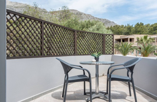 Apartamento 'No 14' con piscina compartida, Wi-Fi y aire acondicionado