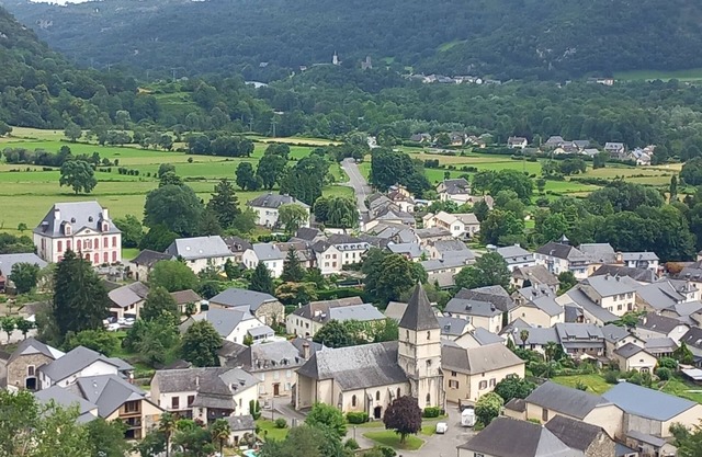 Apartamento "Résidence Arriu Mage" con vistas a la montaña, piscina privada y Wi-Fi