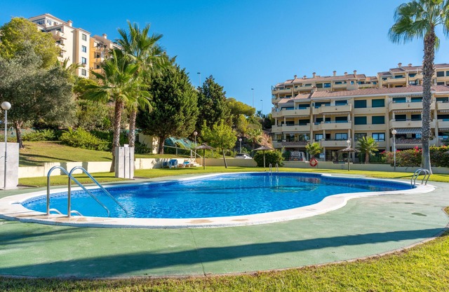 Apartamento 'Ra Sol' con piscina comunitaria, Wi-Fi y aire acondicionado