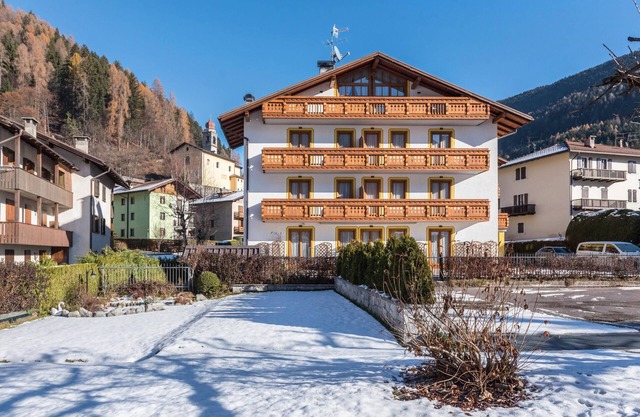 Holiday Apartment "Residence Park Imperator Bilocale" with Balcony, Shared Garden & Mountain View