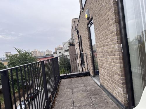 Apartment Sleeps 4 with Free Parking