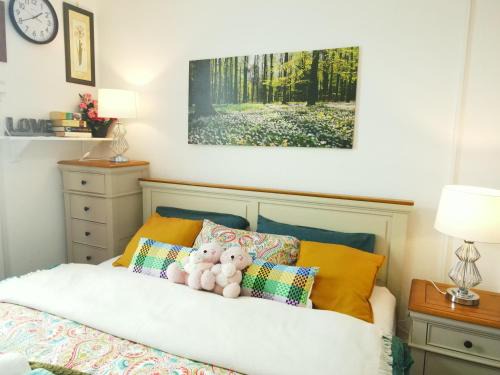 Apartment - Sleeps 5 & On-site Parking