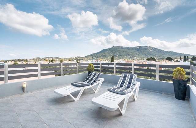 Apartamento 'Sunshine' con vistas al mar, Wi-Fi y aire acondicionado