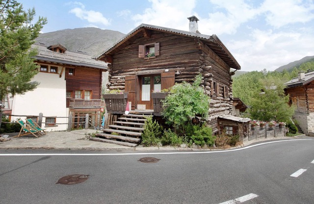 Apartamento "Trepalle House" con vistas a la montaña, jardín y balcón