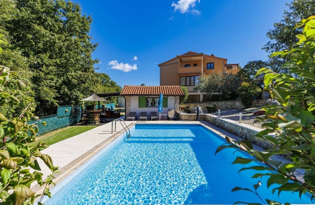 Apartamento Viliam by Interhome