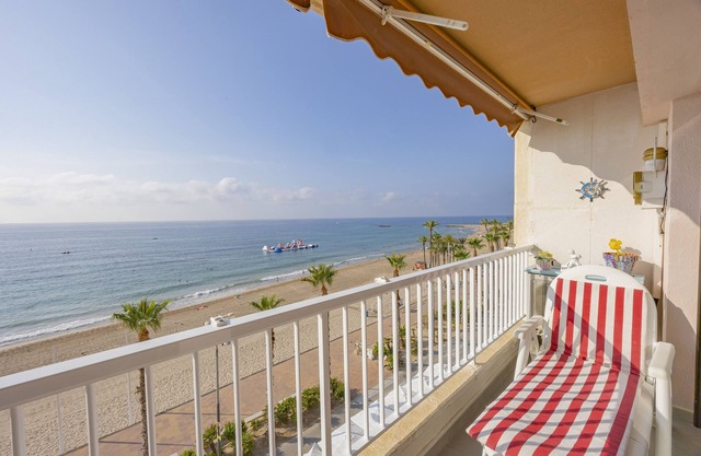 Apartamento 'Villa Penélope' con vistas al mar, Wi-Fi y aire acondicionado