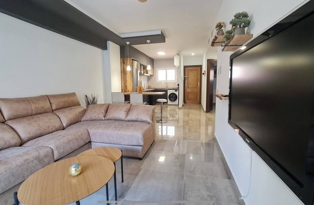 Apartamento con acceso directo a piscina