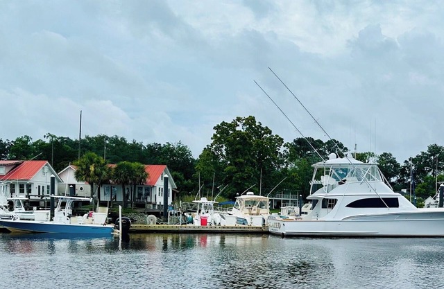 Charming waterfront 1-bedroom apartment in Georgetown with a boat slip included.