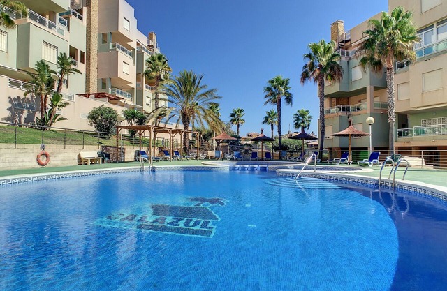 Apartamento con vistas a la montaña y al mar, parking