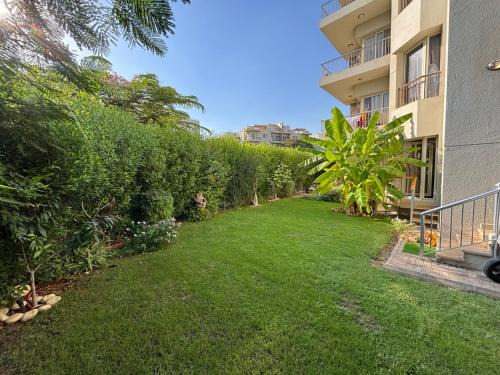Apartment with nice garden