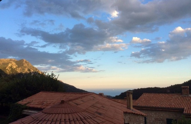 Apartment with sea and mountain views