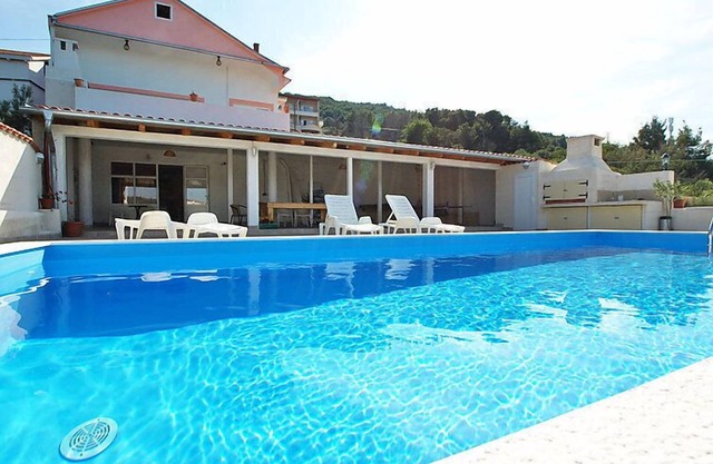 Apartamento Zdenko by Interhome