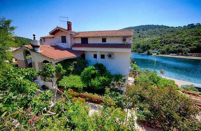 Apartments Malo Lago