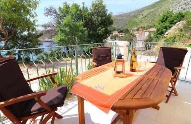 Apartamentos Seafront Silence - Apartamento estudio con terraza y vistas al mar