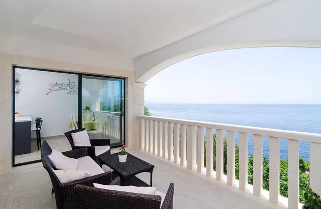 Apartments Villa Bella Vista - Two Bedroom Apartment with Balcony and Sea View