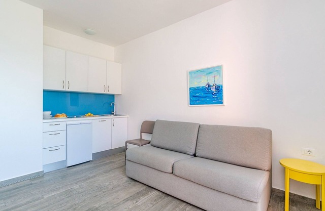 Apartments Villa Lukas - ''No.1'' One-Bedroom Apartment with Balcony and Sea View