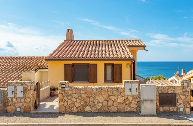 Appartamento fronte mare con terrazzo panoramico.
