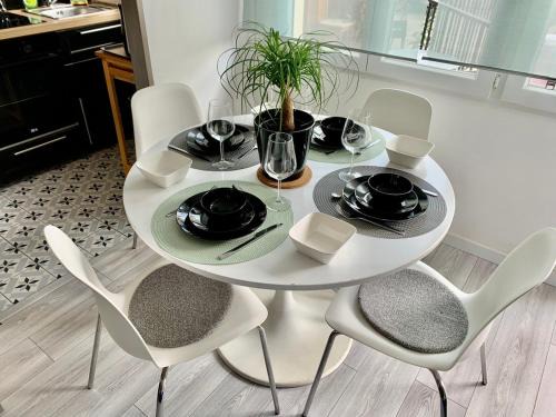 Appartement de charme, Maison des examens, Paris ligne 14