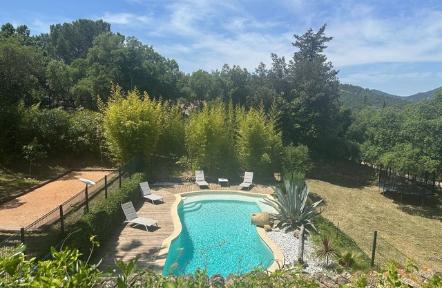 Appartement located at 5 km from the beaches of the bay of Saint-Tropez