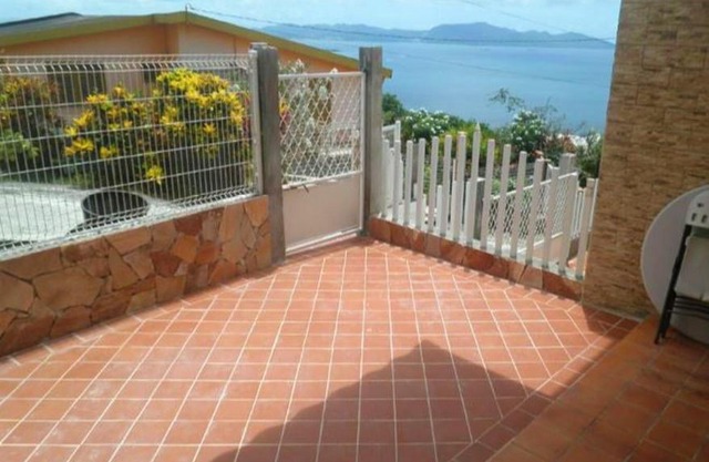 Appartement moderne à Schoelcher avec terrasse et vue mer