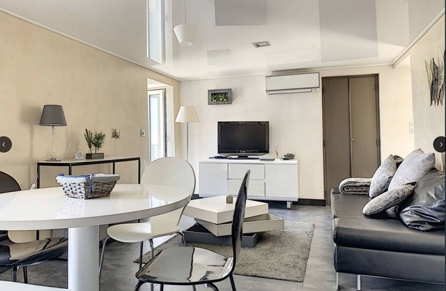 Appartement Surplombant la mer