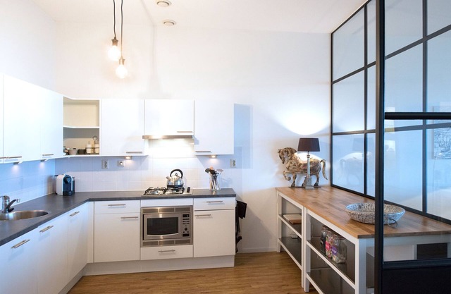 Atractivo apartamento en Den Haag con balcón