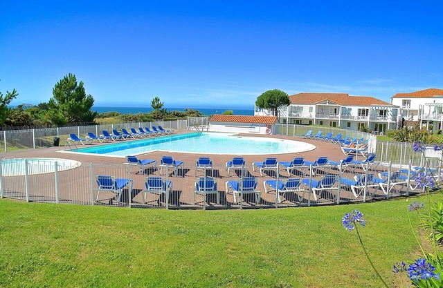 - Apt Waterfront A101-dos piscinas climatizadas aseguran residencia familiar