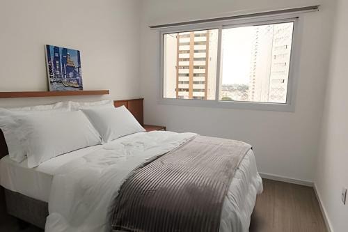 Apto c/sacada próx Ayrton Senna