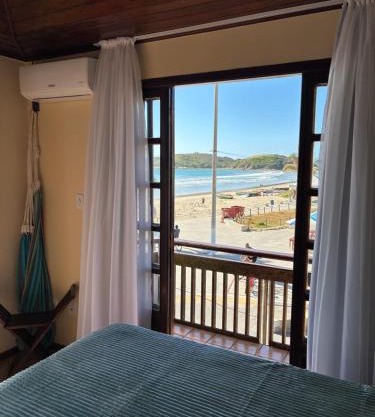 Apto Pé na Areia Praia do Peró