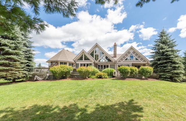 Moondancer - Nivel Lakefront Home w / jacuzzi