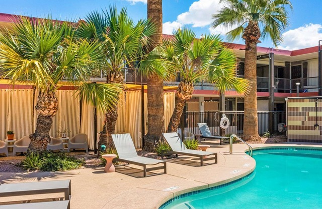 Arizona Fishhook Suite