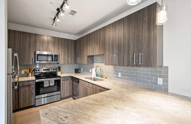 Arlington Delightful 2BD 2BA Apartment