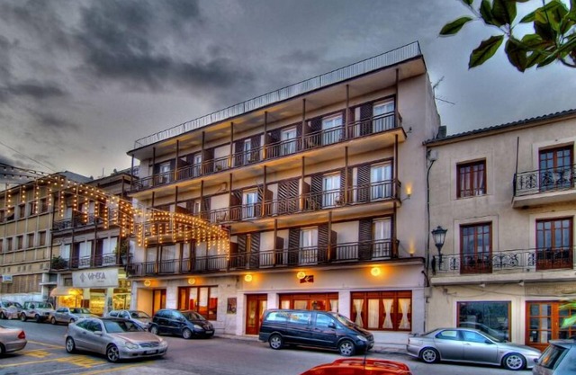 Art Pythia Hotel