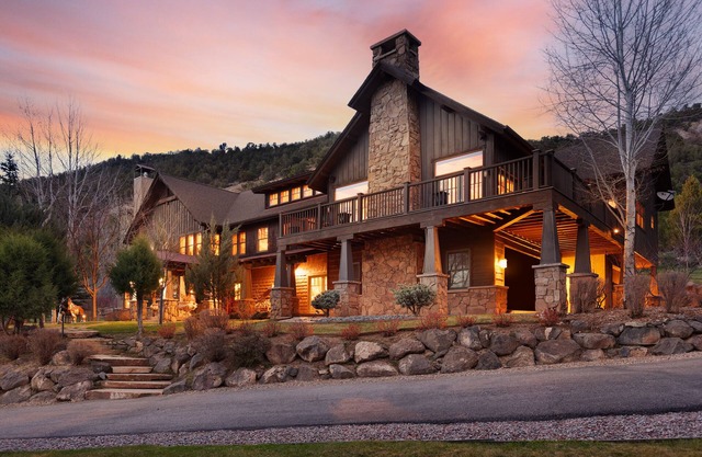 Artful Mountain Retreat | Luxe Mid-Valley Estate