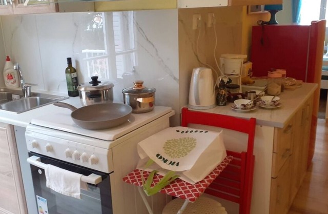 Artistic 3-bedroom apartment with AC-Wifi in lovely Patra, family & pet friendly